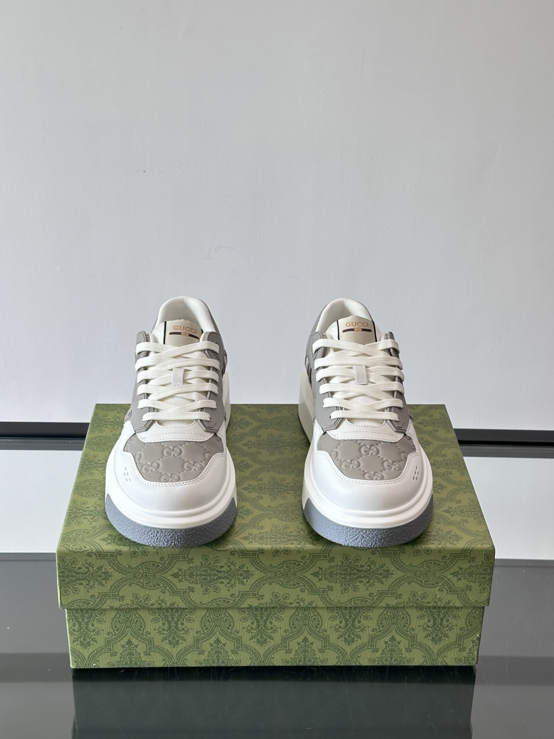 ◾️▫️G家男士GG增高厚底运动鞋，选用进口牛皮拼接原版透气网面打造，简约舒适版，内里头层牛皮，鞋舌装饰