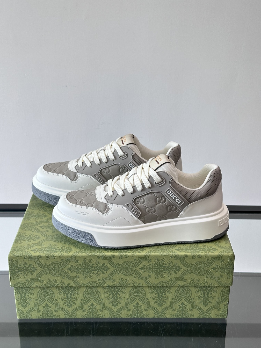 ◾️▫️G家男士GG增高厚底运动鞋，选用进口牛皮拼接原版透气网面打造，简约舒适版，内里头层牛皮，鞋舌装饰