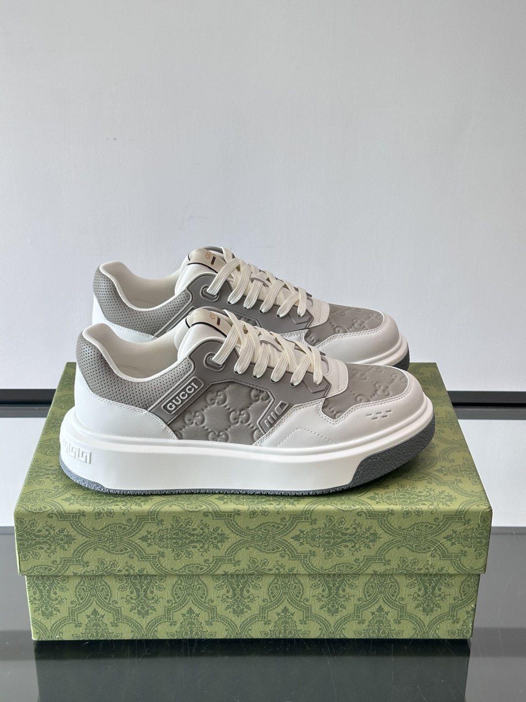 ◾️▫️G家男士GG增高厚底运动鞋，选用进口牛皮拼接原版透气网面打造，简约舒适版，内里头层牛皮，鞋舌装饰