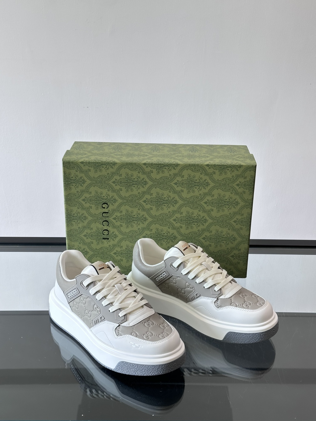 ◾️▫️G家男士GG增高厚底运动鞋，选用进口牛皮拼接原版透气网面打造，简约舒适版，内里头层牛皮，鞋舌装饰