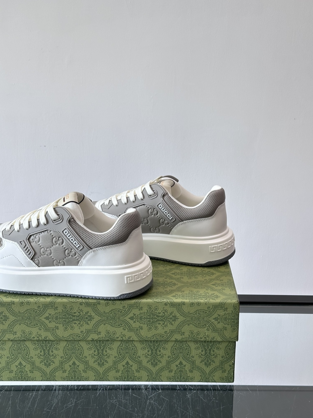 ◾️▫️G家男士GG增高厚底运动鞋，选用进口牛皮拼接原版透气网面打造，简约舒适版，内里头层牛皮，鞋舌装饰