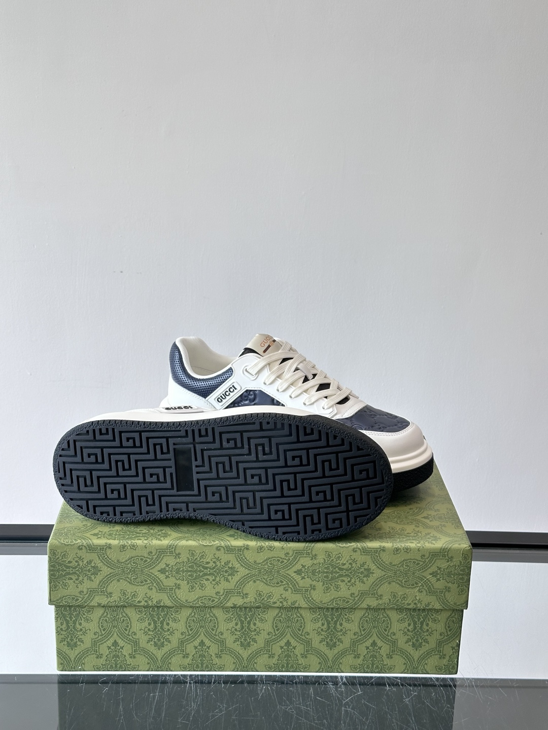 ◾️▫️G家男士GG增高厚底运动鞋，选用进口牛皮拼接原版透气网面打造，简约舒适版，内里头层牛皮，鞋舌装饰