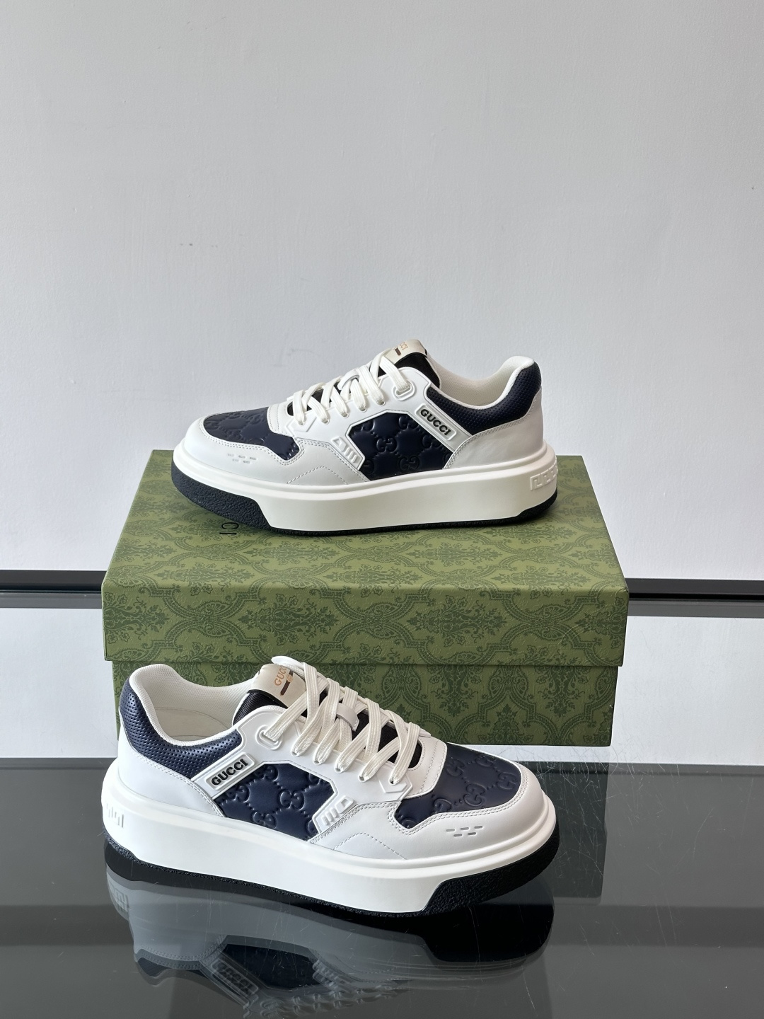 ◾️▫️G家男士GG增高厚底运动鞋，选用进口牛皮拼接原版透气网面打造，简约舒适版，内里头层牛皮，鞋舌装饰