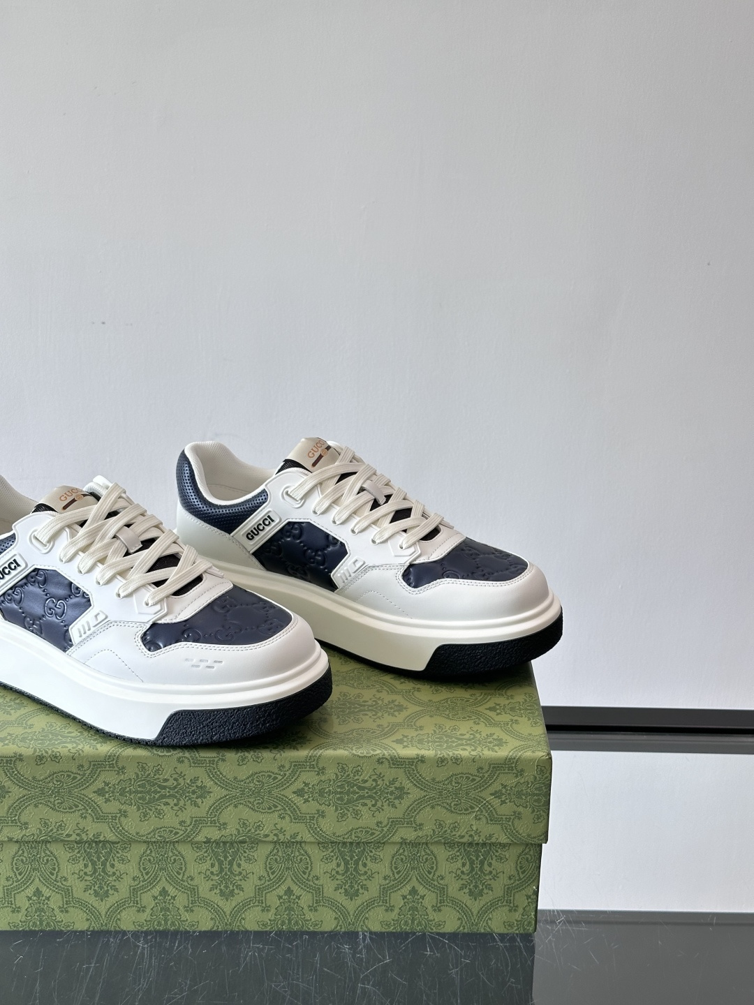 ◾️▫️G家男士GG增高厚底运动鞋，选用进口牛皮拼接原版透气网面打造，简约舒适版，内里头层牛皮，鞋舌装饰