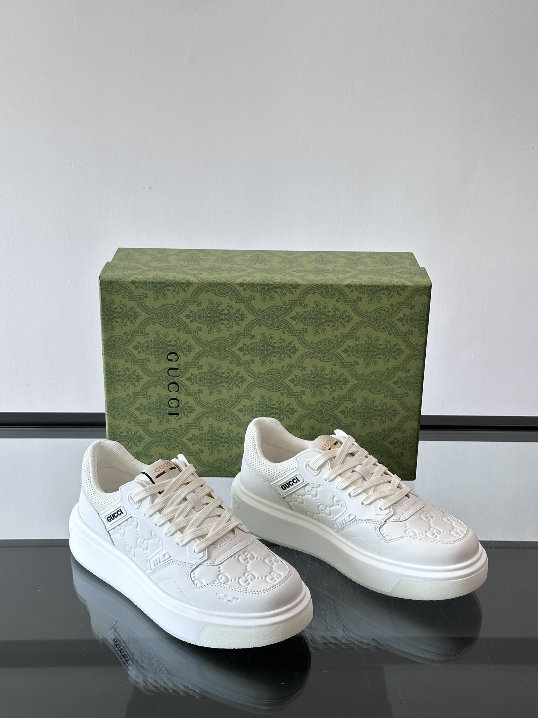 ◾️▫️G家男士GG增高厚底运动鞋，选用进口牛皮拼接原版透气网面打造，简约舒适版，内里头层牛皮，鞋舌装饰