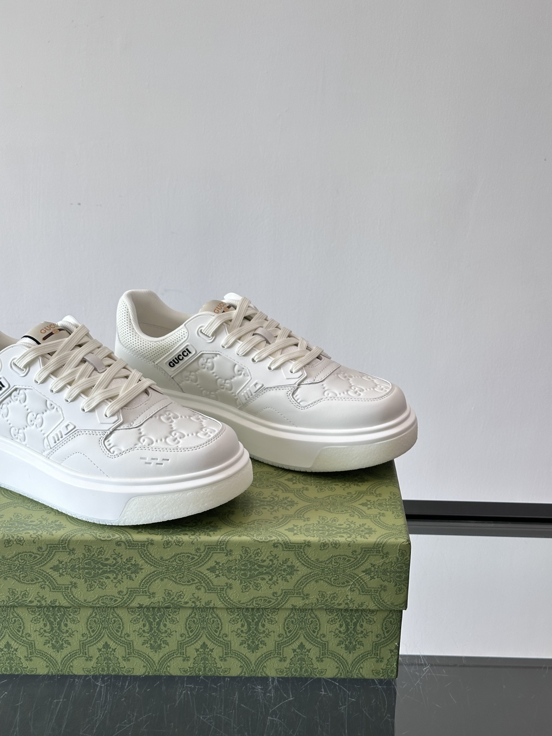 ◾️▫️G家男士GG增高厚底运动鞋，选用进口牛皮拼接原版透气网面打造，简约舒适版，内里头层牛皮，鞋舌装饰