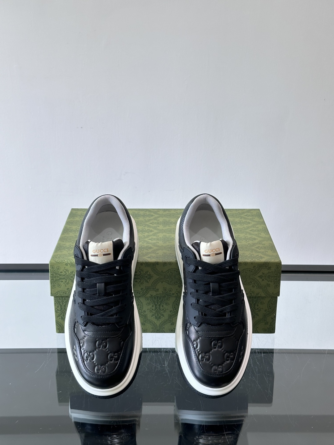 ◾️▫️G家男士GG增高厚底运动鞋，选用进口牛皮拼接原版透气网面打造，简约舒适版，内里头层牛皮，鞋舌装饰