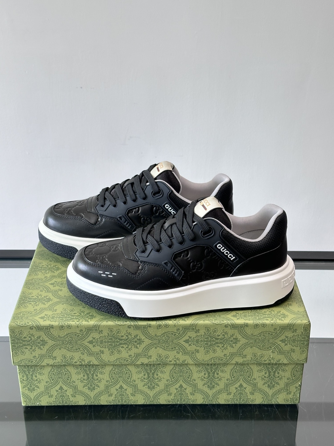 ◾️▫️G家男士GG增高厚底运动鞋，选用进口牛皮拼接原版透气网面打造，简约舒适版，内里头层牛皮，鞋舌装饰