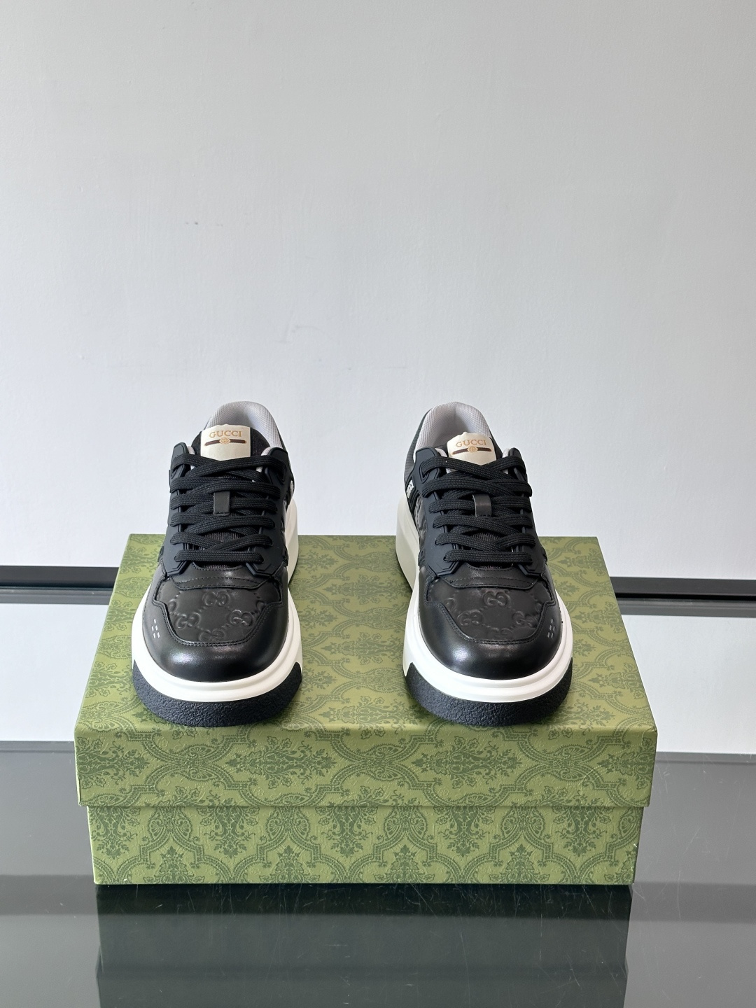 ◾️▫️G家男士GG增高厚底运动鞋，选用进口牛皮拼接原版透气网面打造，简约舒适版，内里头层牛皮，鞋舌装饰