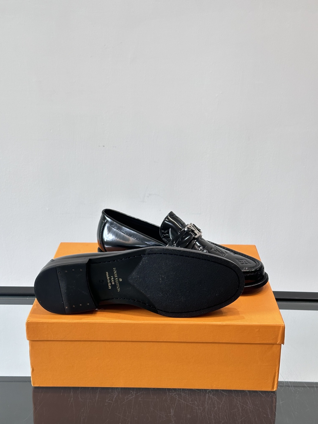 ◾️▫️L.v~高端男士正装休闲皮鞋，经典款，高端大气，进口牛皮打造，小牛皮透气内里，真皮大底，顶级品质