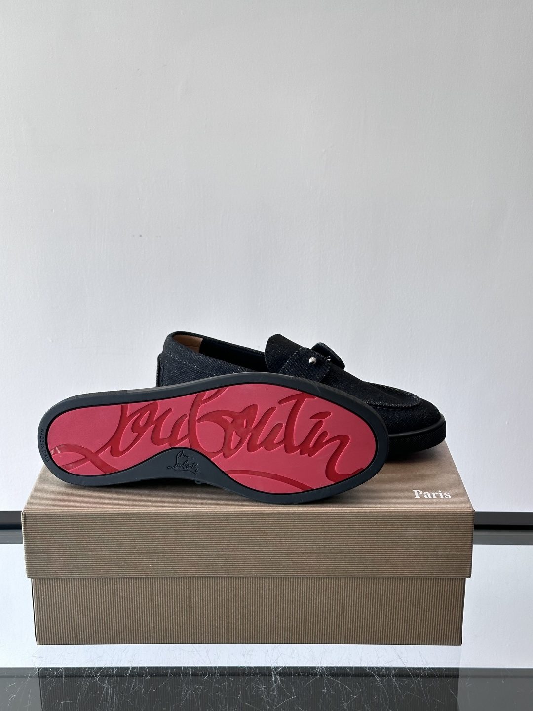 CL 休闲鞋一脚蹬 男士老钱风休闲鞋Christian Louboutin 休闲鞋👟！这双老钱风一脚蹬 