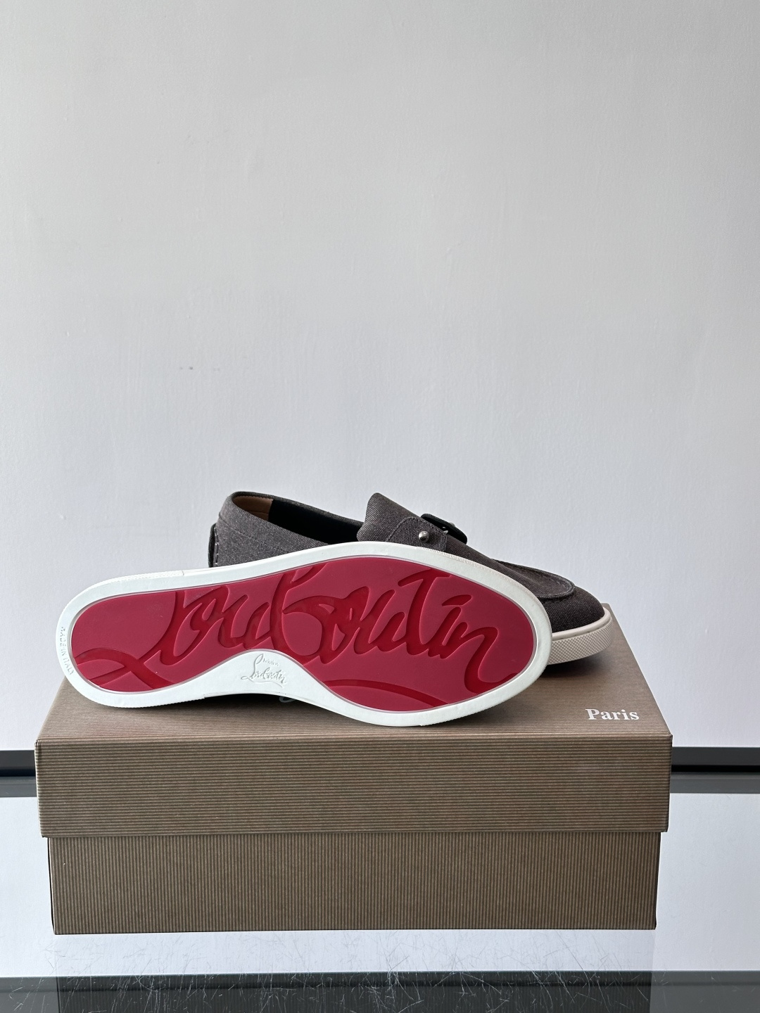 CL 休闲鞋一脚蹬 男士老钱风休闲鞋Christian Louboutin 休闲鞋👟！这双老钱风一脚蹬 