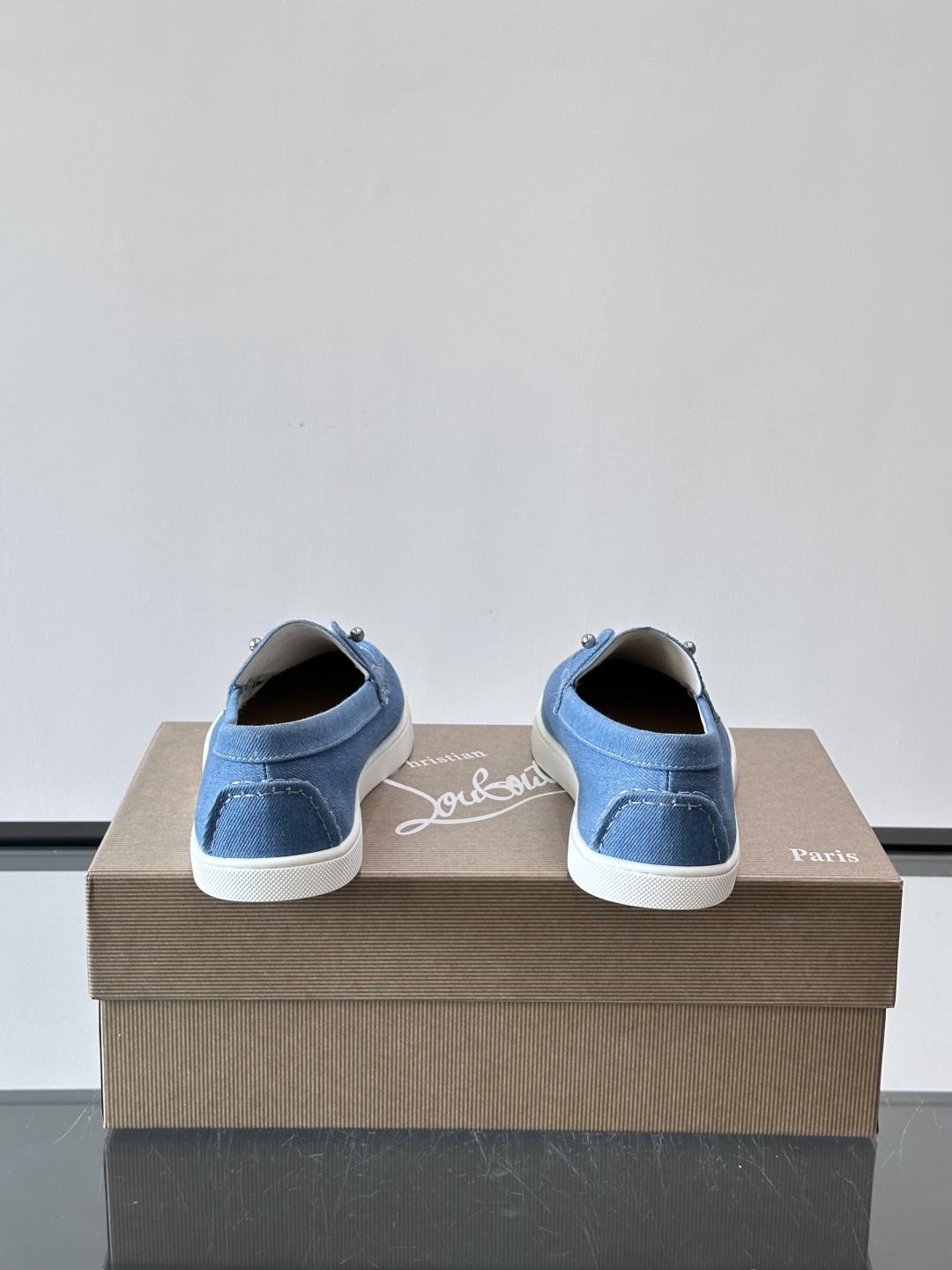 CL 休闲鞋一脚蹬 男士老钱风休闲鞋Christian Louboutin 休闲鞋👟！这双老钱风一脚蹬 