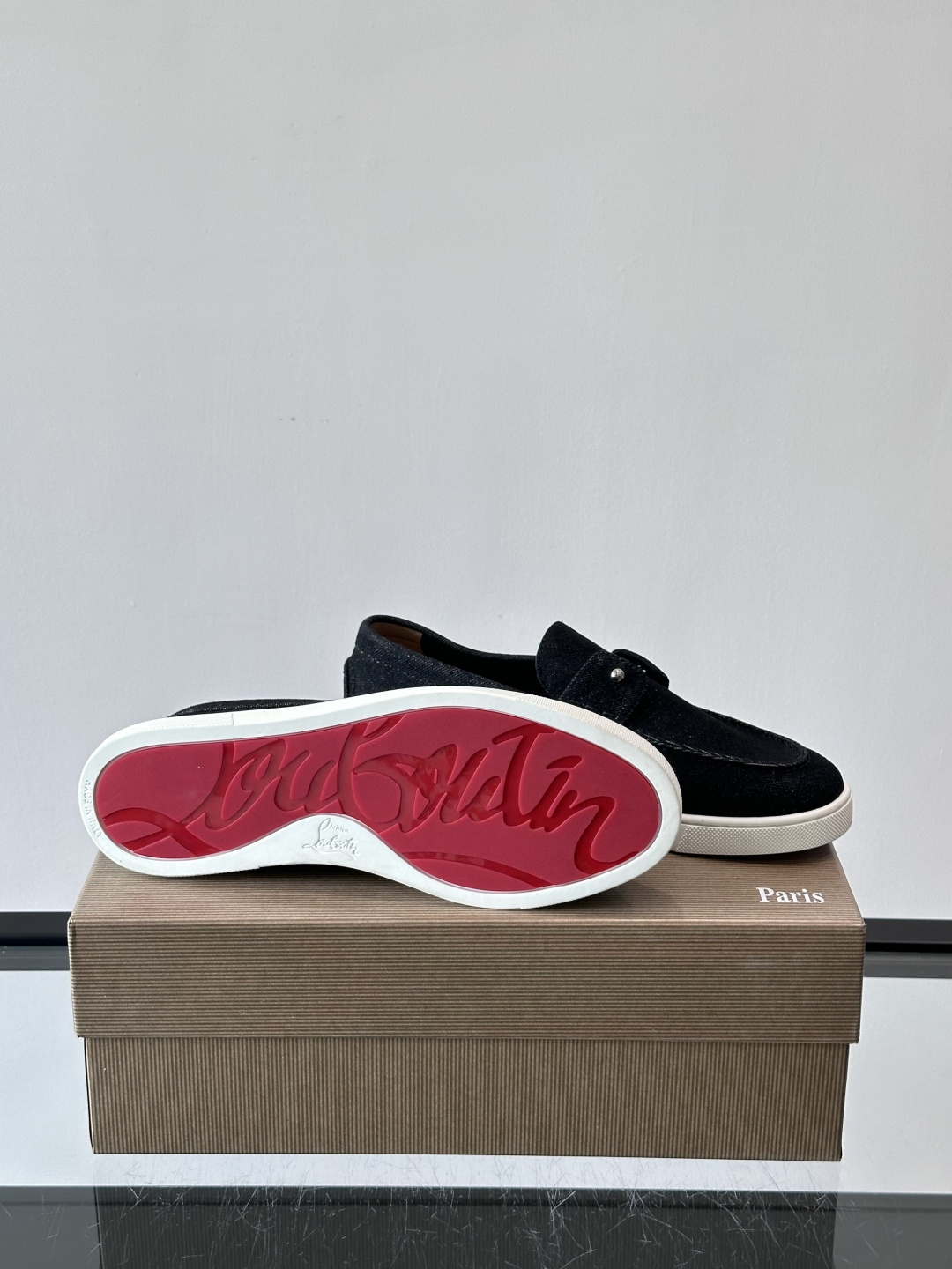 CL 休闲鞋一脚蹬 男士老钱风休闲鞋Christian Louboutin 休闲鞋👟！这双老钱风一脚蹬 