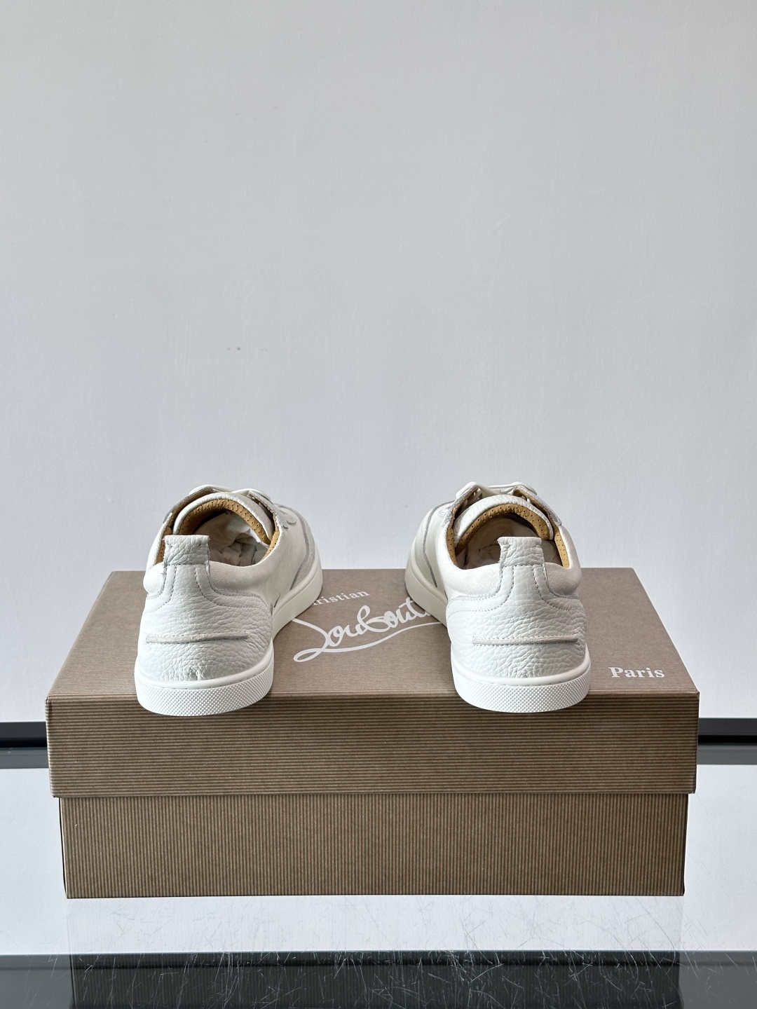 ◾▫C~L 男士低帮经典红底休闲鞋，高端品质，选用进口原版牛皮拼接原版帆布打造，品牌调性鲜艳撞色设计，脚