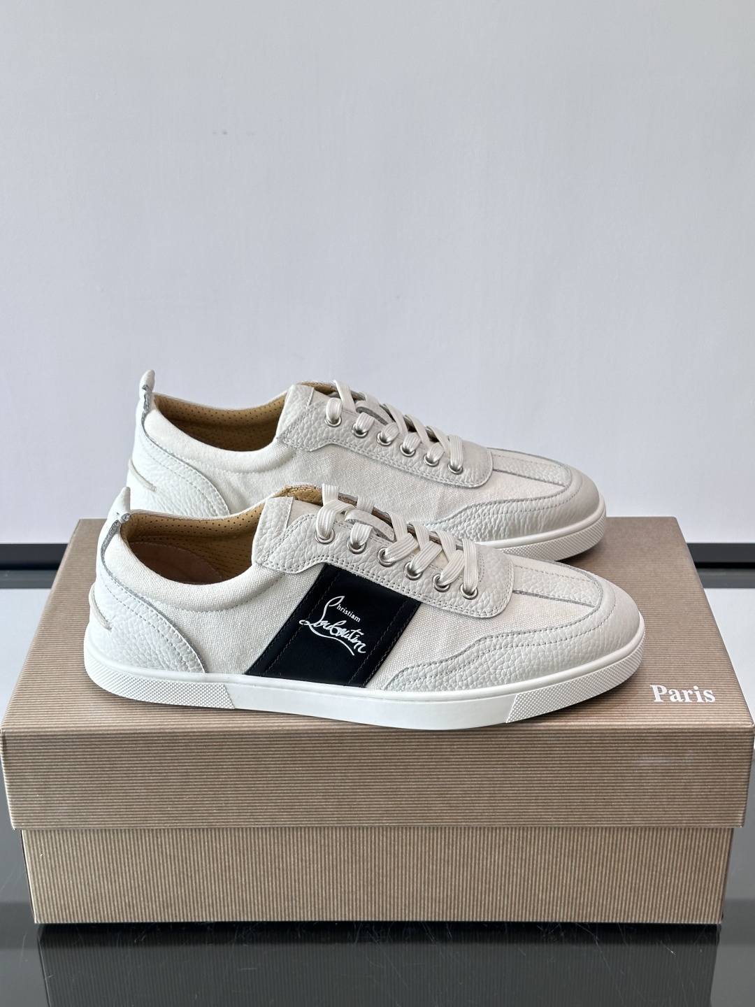 ◾▫C~L 男士低帮经典红底休闲鞋，高端品质，选用进口原版牛皮拼接原版帆布打造，品牌调性鲜艳撞色设计，脚