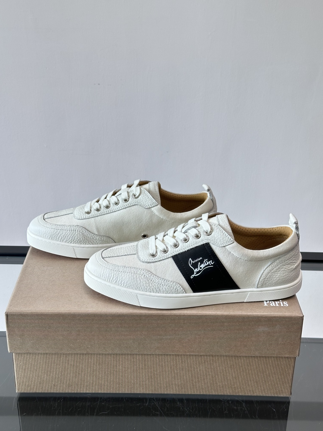 ◾▫C~L 男士低帮经典红底休闲鞋，高端品质，选用进口原版牛皮拼接原版帆布打造，品牌调性鲜艳撞色设计，脚