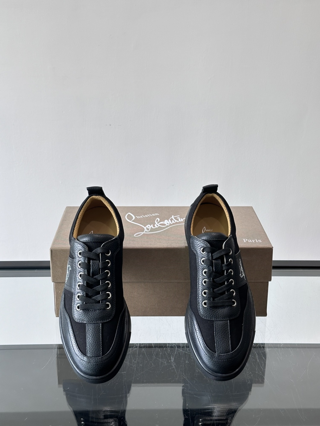 ◾▫C~L 男士低帮经典红底休闲鞋，高端品质，选用进口原版牛皮拼接原版帆布打造，品牌调性鲜艳撞色设计，脚