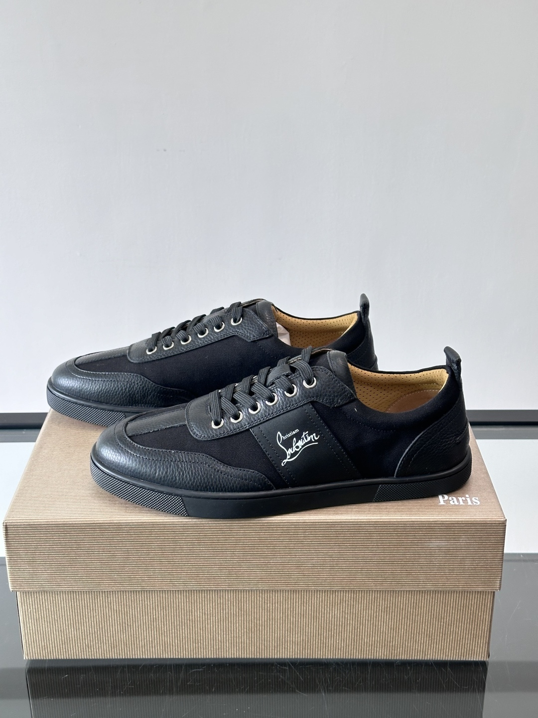 ◾▫C~L 男士低帮经典红底休闲鞋，高端品质，选用进口原版牛皮拼接原版帆布打造，品牌调性鲜艳撞色设计，脚