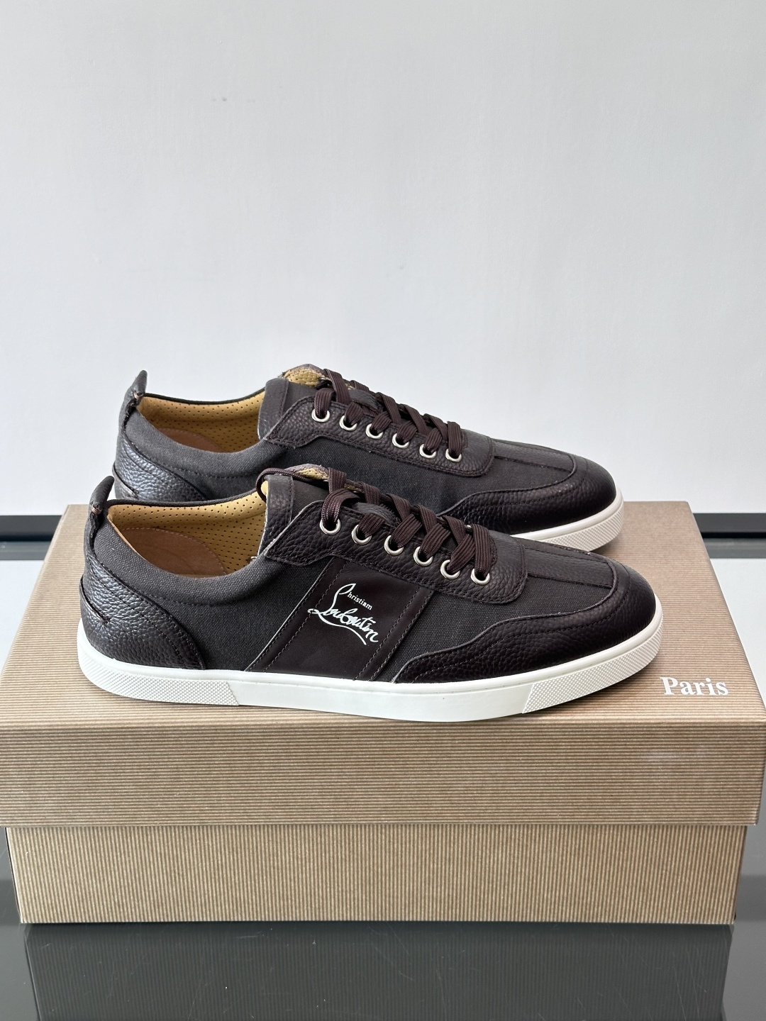 ◾▫C~L 男士低帮经典红底休闲鞋，高端品质，选用进口原版牛皮拼接原版帆布打造，品牌调性鲜艳撞色设计，脚