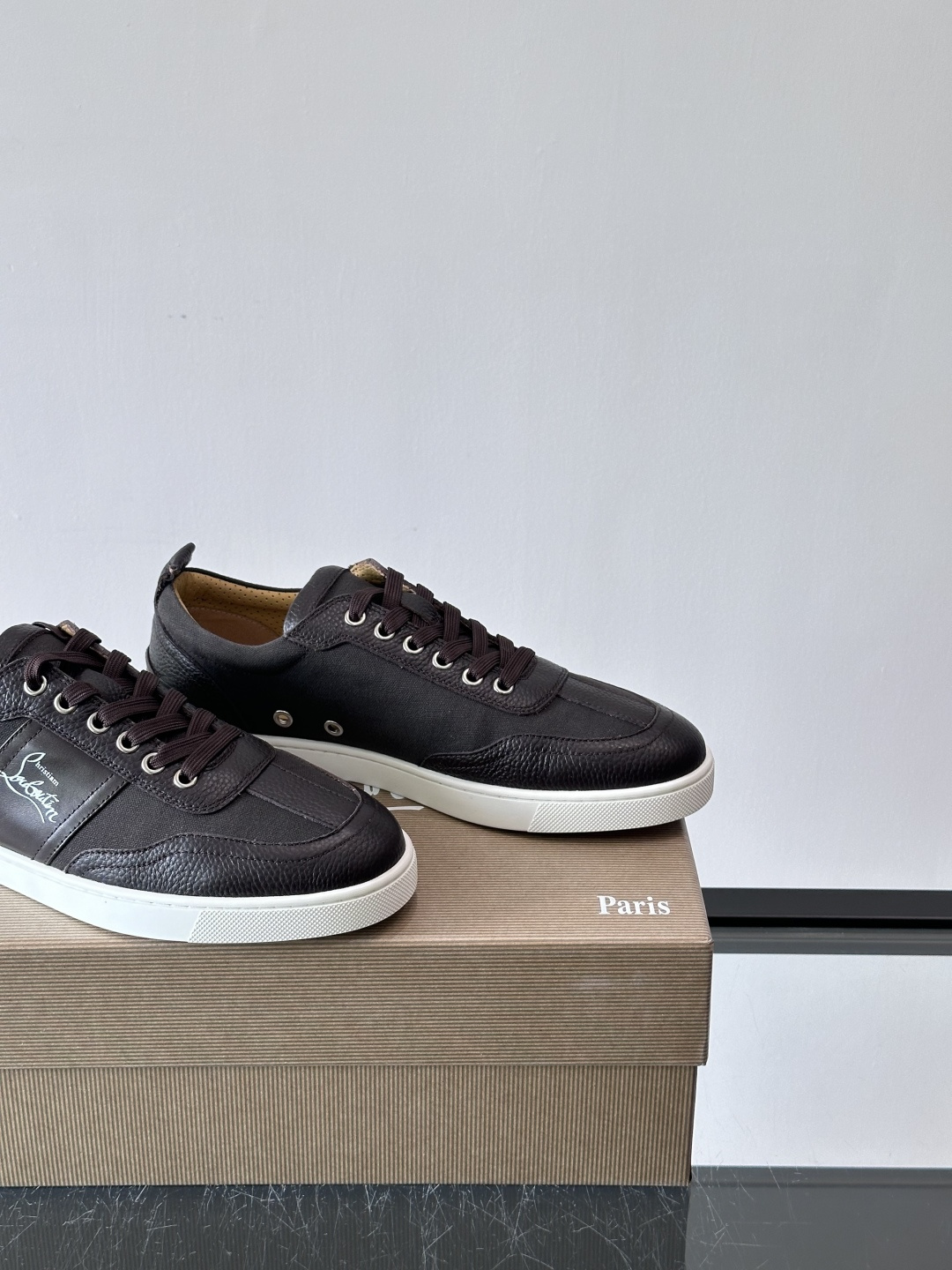 ◾▫C~L 男士低帮经典红底休闲鞋，高端品质，选用进口原版牛皮拼接原版帆布打造，品牌调性鲜艳撞色设计，脚