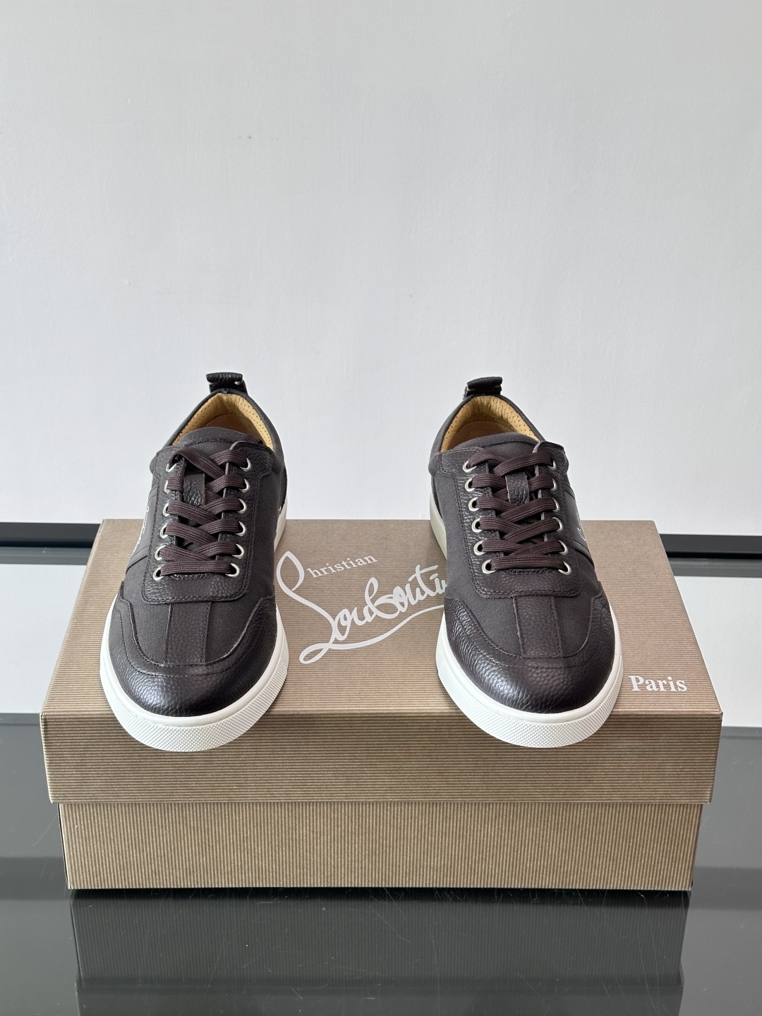 ◾▫C~L 男士低帮经典红底休闲鞋，高端品质，选用进口原版牛皮拼接原版帆布打造，品牌调性鲜艳撞色设计，脚