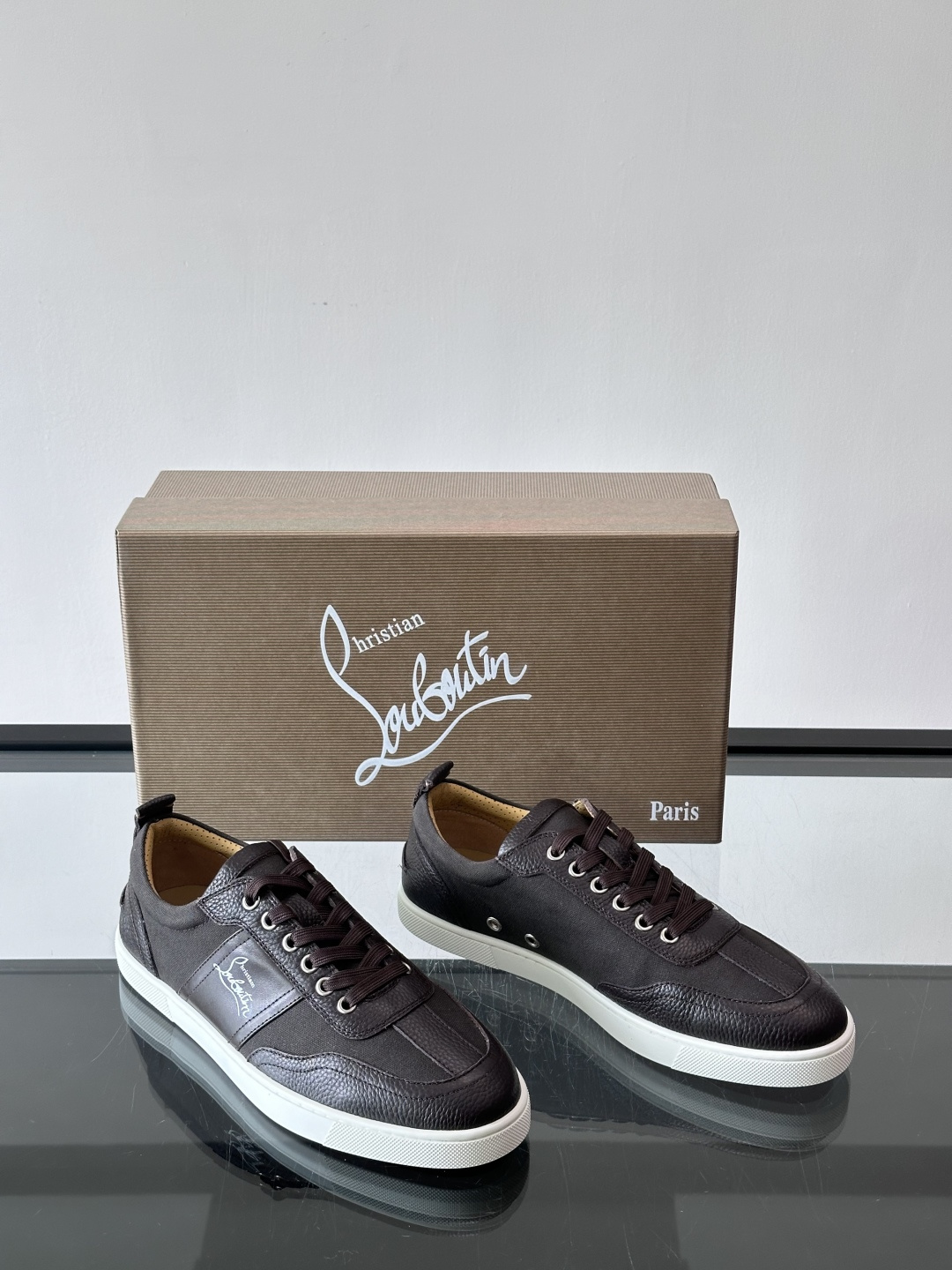 ◾▫C~L 男士低帮经典红底休闲鞋，高端品质，选用进口原版牛皮拼接原版帆布打造，品牌调性鲜艳撞色设计，脚