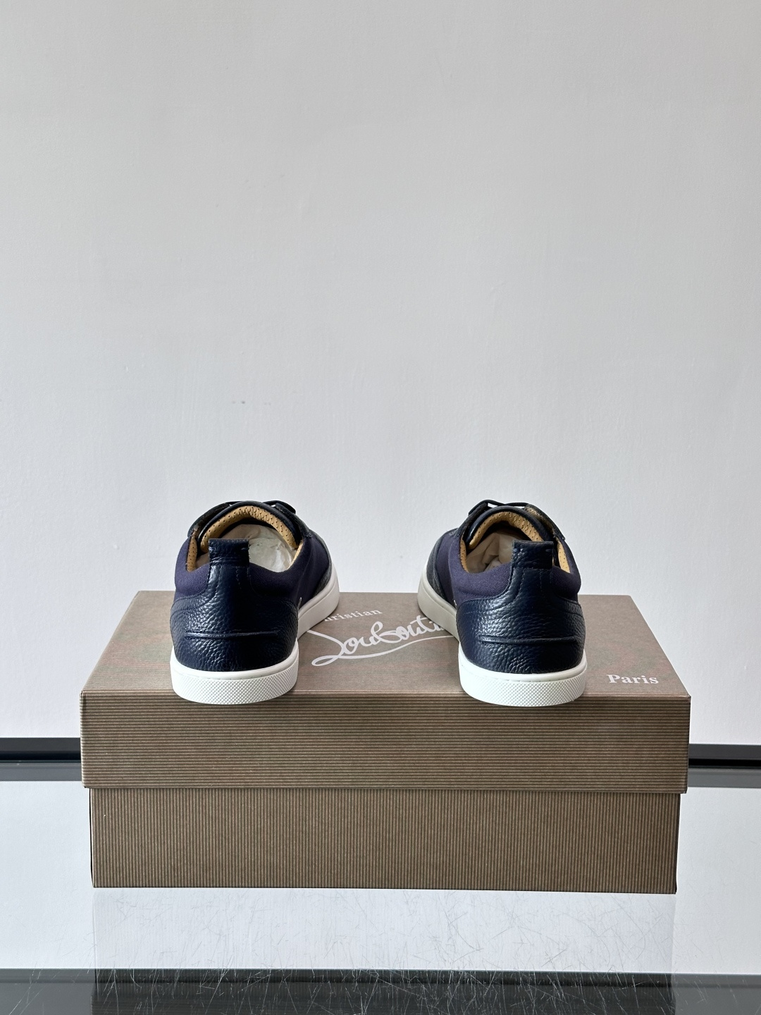 ◾▫C~L 男士低帮经典红底休闲鞋，高端品质，选用进口原版牛皮拼接原版帆布打造，品牌调性鲜艳撞色设计，脚