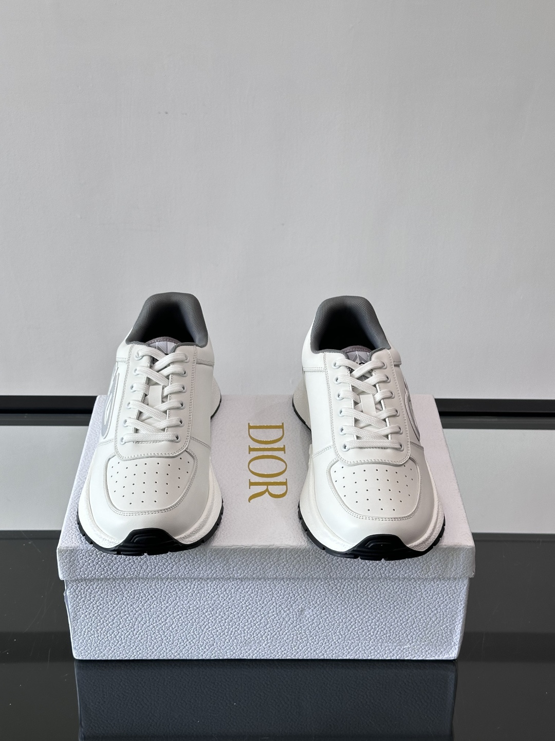 𝐂𝐡𝐫𝐢𝐬𝐭𝐢𝐚𝐧 𝐃𝐢𝐨𝐫# 迪奥 新款休闲运动鞋跑鞋老爹鞋 真的酷毙了，未来感十足!真的好飒！再次演