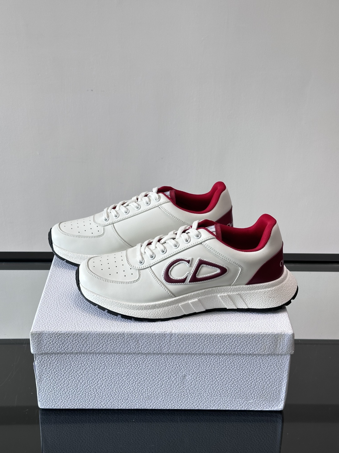 𝐂𝐡𝐫𝐢𝐬𝐭𝐢𝐚𝐧 𝐃𝐢𝐨𝐫# 迪奥 新款休闲运动鞋跑鞋老爹鞋 真的酷毙了，未来感十足!真的好飒！再次演