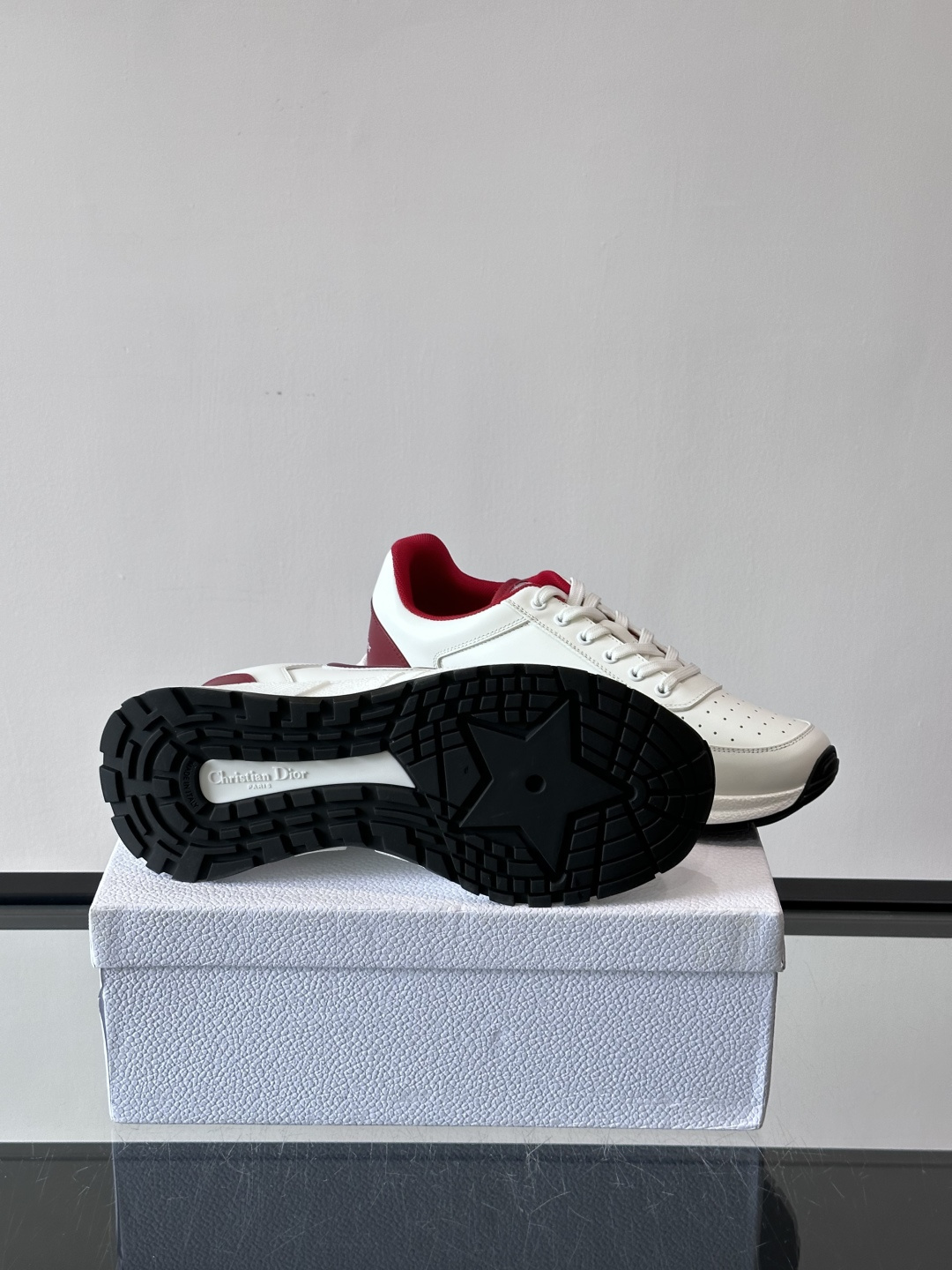 𝐂𝐡𝐫𝐢𝐬𝐭𝐢𝐚𝐧 𝐃𝐢𝐨𝐫# 迪奥 新款休闲运动鞋跑鞋老爹鞋 真的酷毙了，未来感十足!真的好飒！再次演