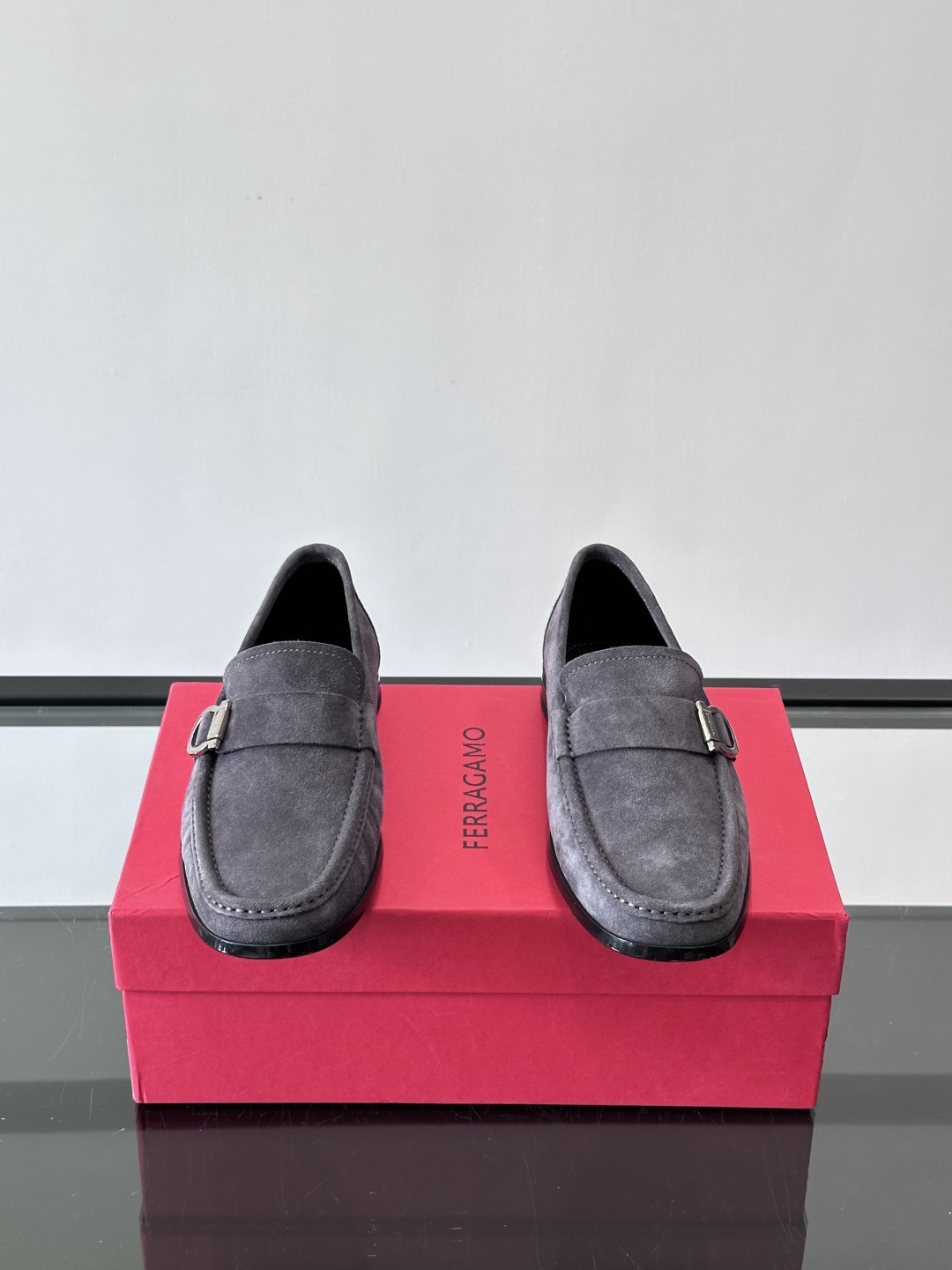 F🆕高端男士休闲皮鞋，绅士臻享 型男必备 头层牛皮鞋面 皮质质感一览无余 小牛皮透气内里，防滑大底。细节