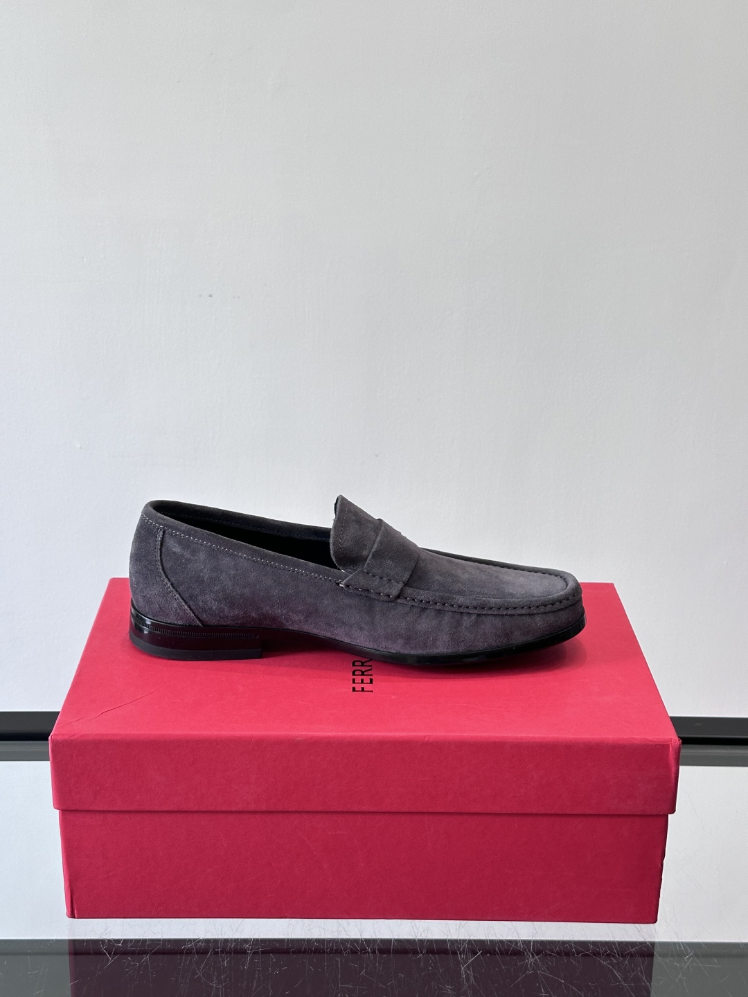 F🆕高端男士休闲皮鞋，绅士臻享 型男必备 头层牛皮鞋面 皮质质感一览无余 小牛皮透气内里，防滑大底。细节