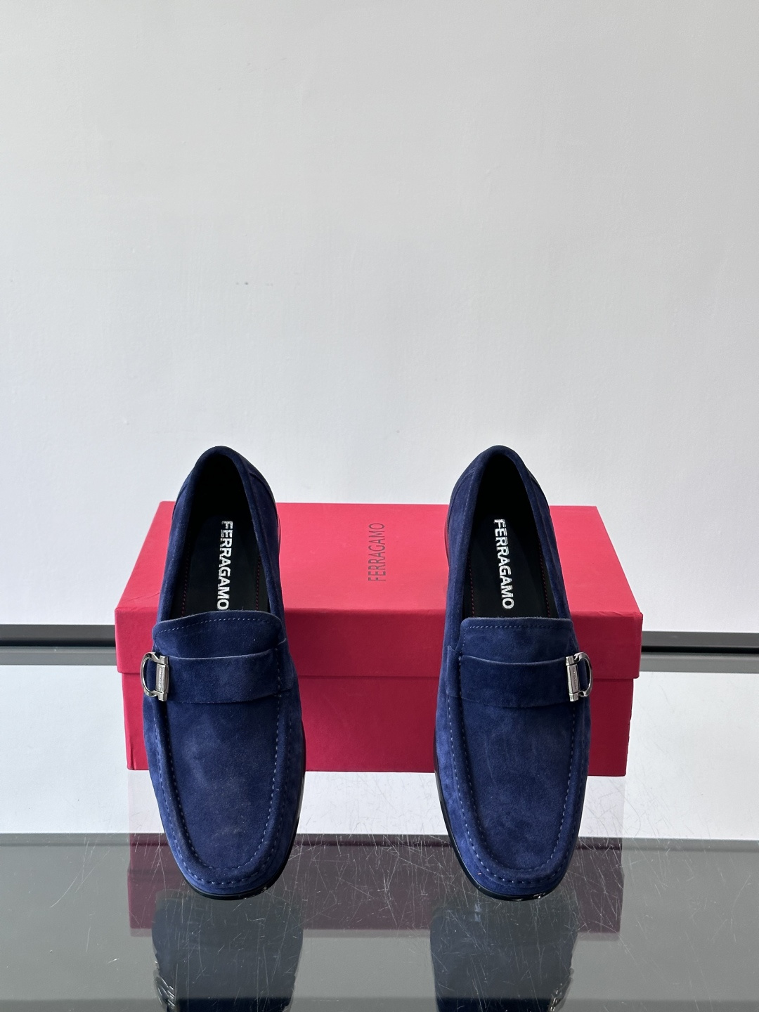 F🆕高端男士休闲皮鞋，绅士臻享 型男必备 头层牛皮鞋面 皮质质感一览无余 小牛皮透气内里，防滑大底。细节