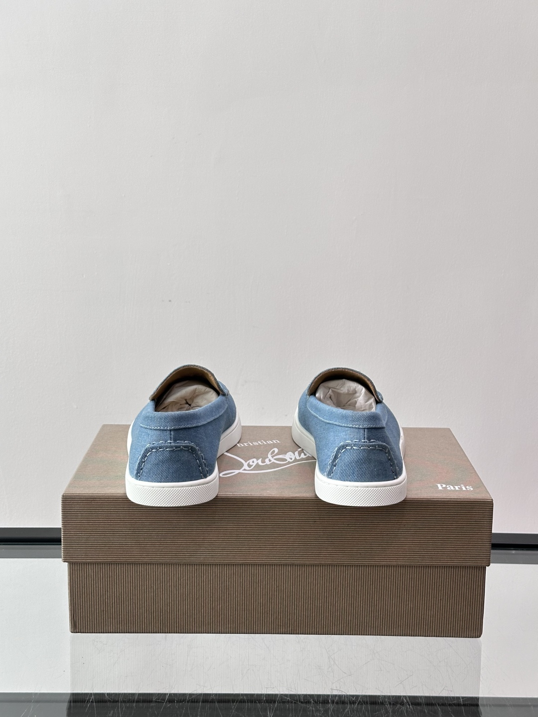 CL 休闲鞋一脚蹬 男士老钱风休闲鞋Christian Louboutin 休闲鞋👟！这双老钱风一脚蹬 