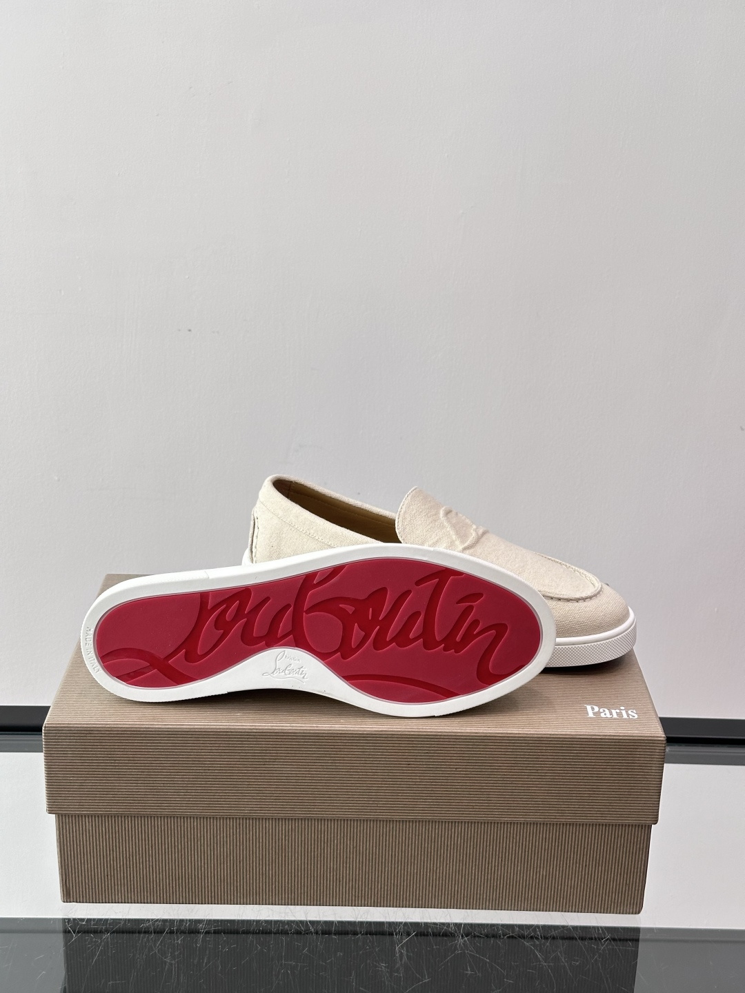 CL 休闲鞋一脚蹬 男士老钱风休闲鞋Christian Louboutin 休闲鞋👟！这双老钱风一脚蹬 