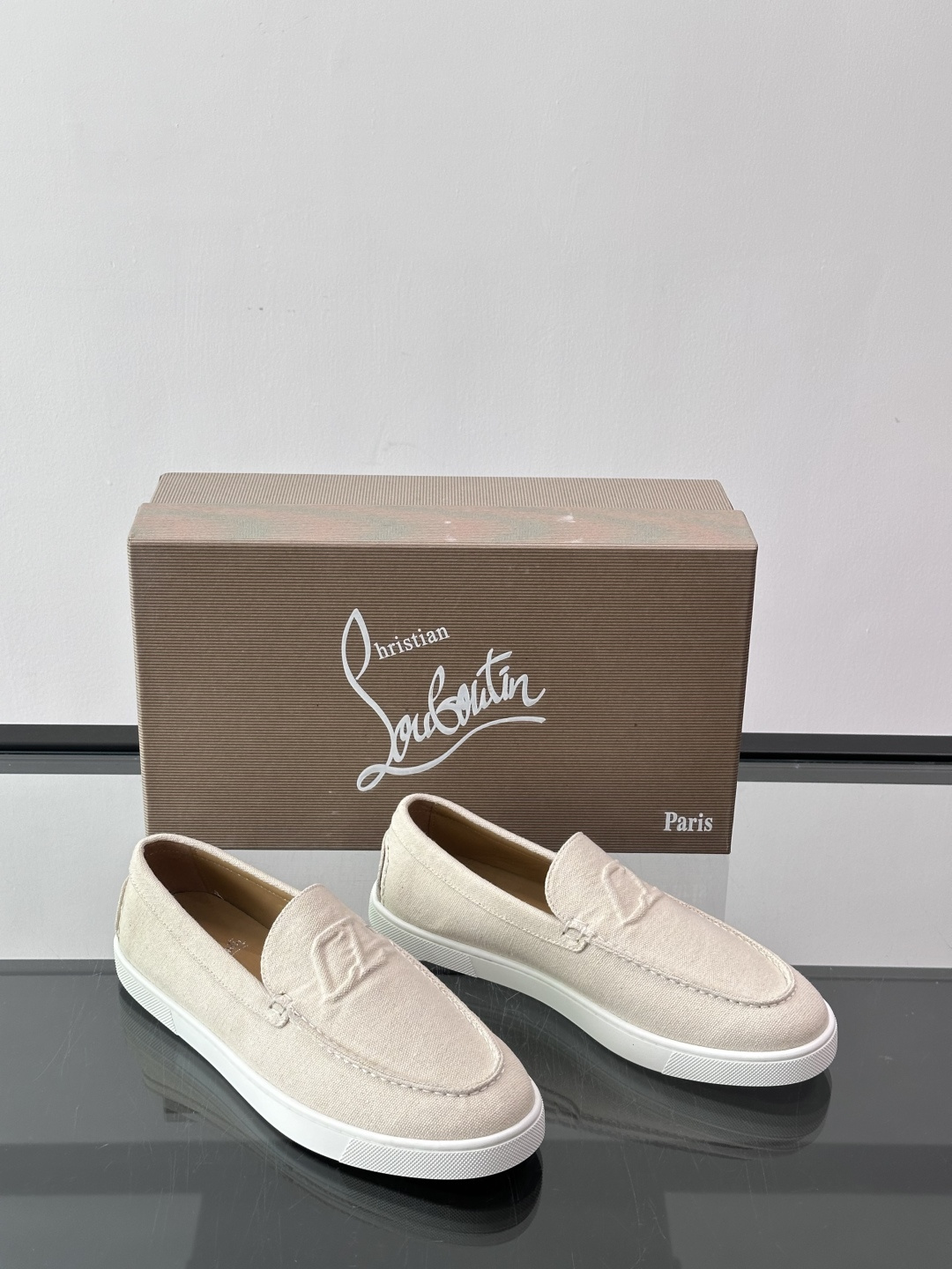 CL 休闲鞋一脚蹬 男士老钱风休闲鞋Christian Louboutin 休闲鞋👟！这双老钱风一脚蹬 