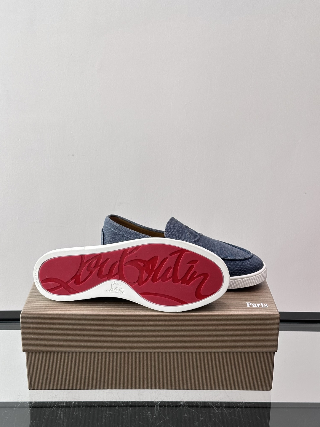 CL 休闲鞋一脚蹬 男士老钱风休闲鞋Christian Louboutin 休闲鞋👟！这双老钱风一脚蹬 