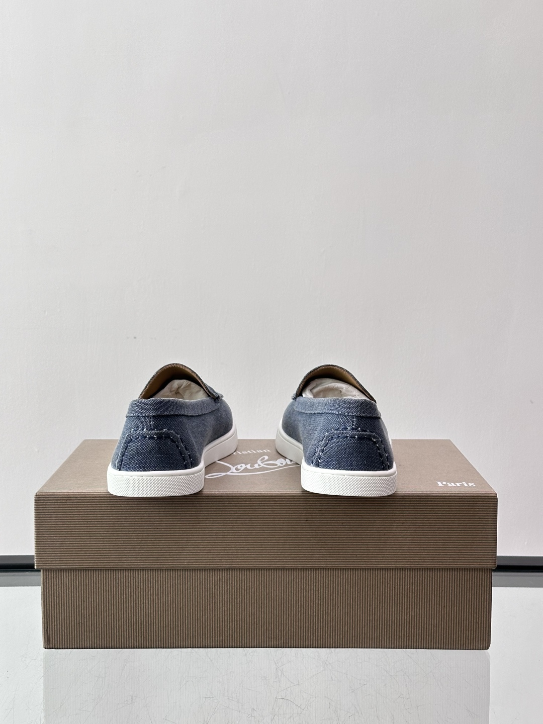 CL 休闲鞋一脚蹬 男士老钱风休闲鞋Christian Louboutin 休闲鞋👟！这双老钱风一脚蹬 