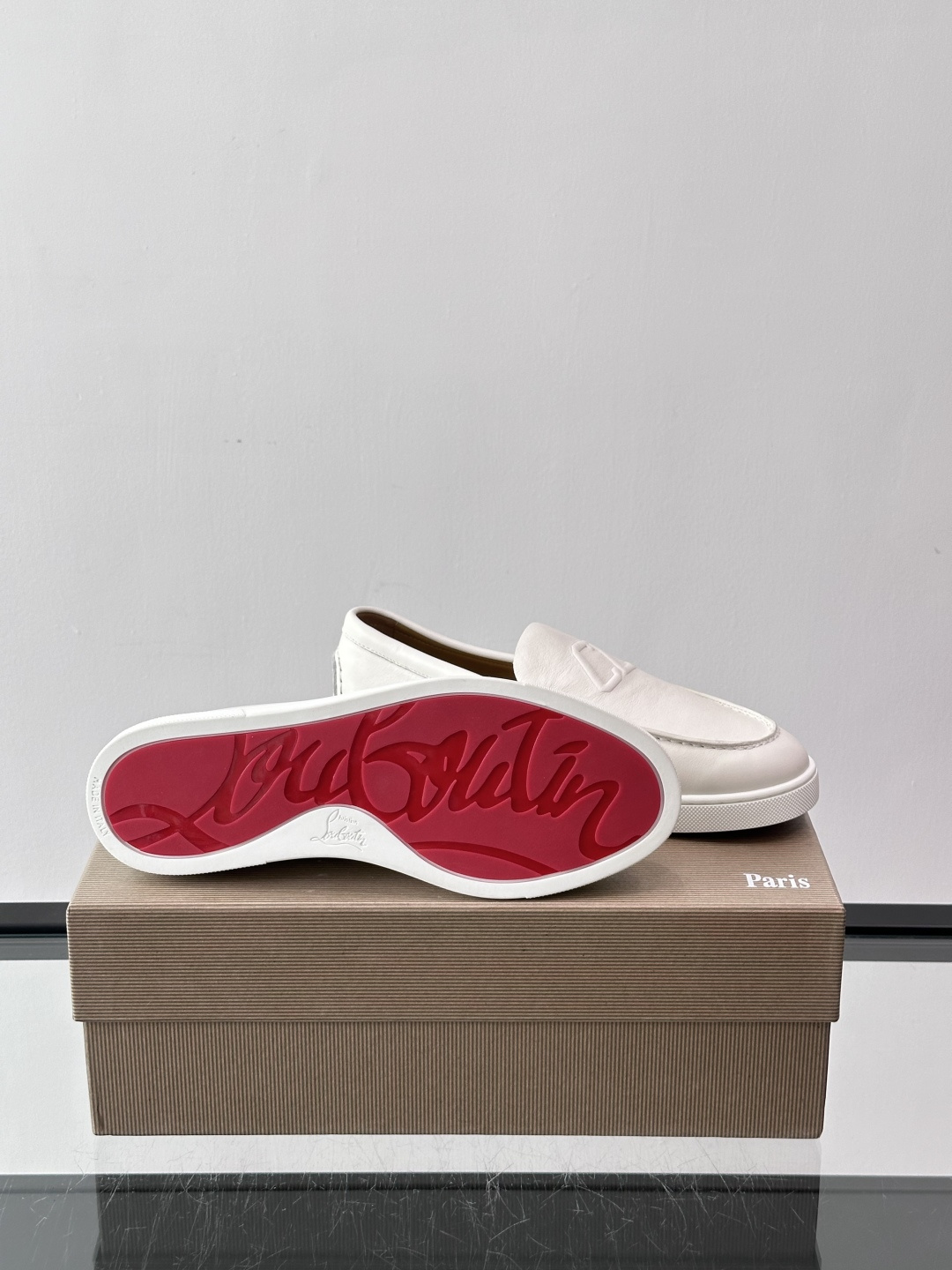 CL 休闲鞋一脚蹬 男士老钱风休闲鞋Christian Louboutin 休闲鞋👟！这双老钱风一脚蹬 