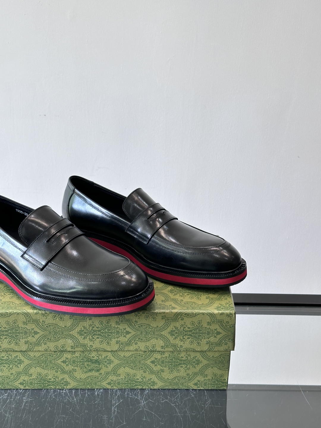 ◾️▫️G家原单男士正装休闲皮鞋，防滑橡胶大底！高端大气，私家开模定制原版品牌五金扣装饰，小牛皮透气内里