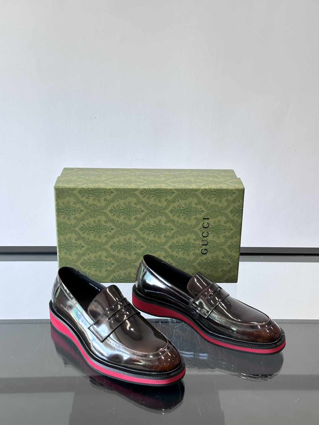 ◾️▫️G家原单男士正装休闲皮鞋，防滑橡胶大底！高端大气，私家开模定制原版品牌五金扣装饰，小牛皮透气内里