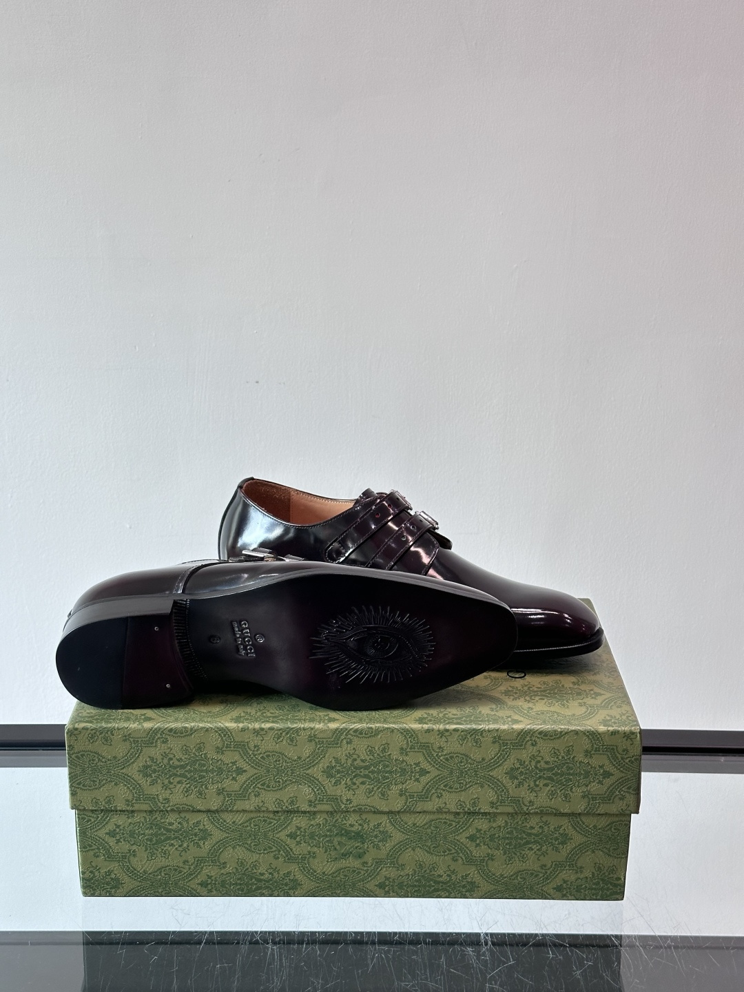 gucci 男士商务小皮鞋，上脚非常好看！精品商务休闲皮鞋💥💥真皮大底产品意大利进口牛皮制作🐂进口水染牛