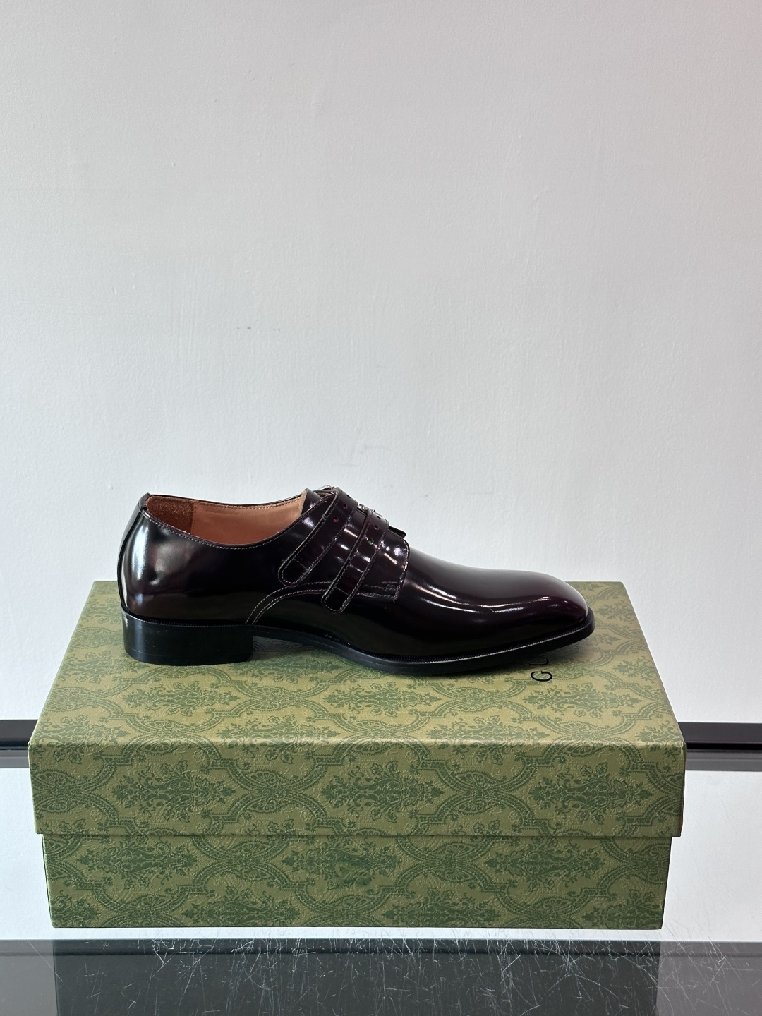 gucci 男士商务小皮鞋，上脚非常好看！精品商务休闲皮鞋💥💥真皮大底产品意大利进口牛皮制作🐂进口水染牛