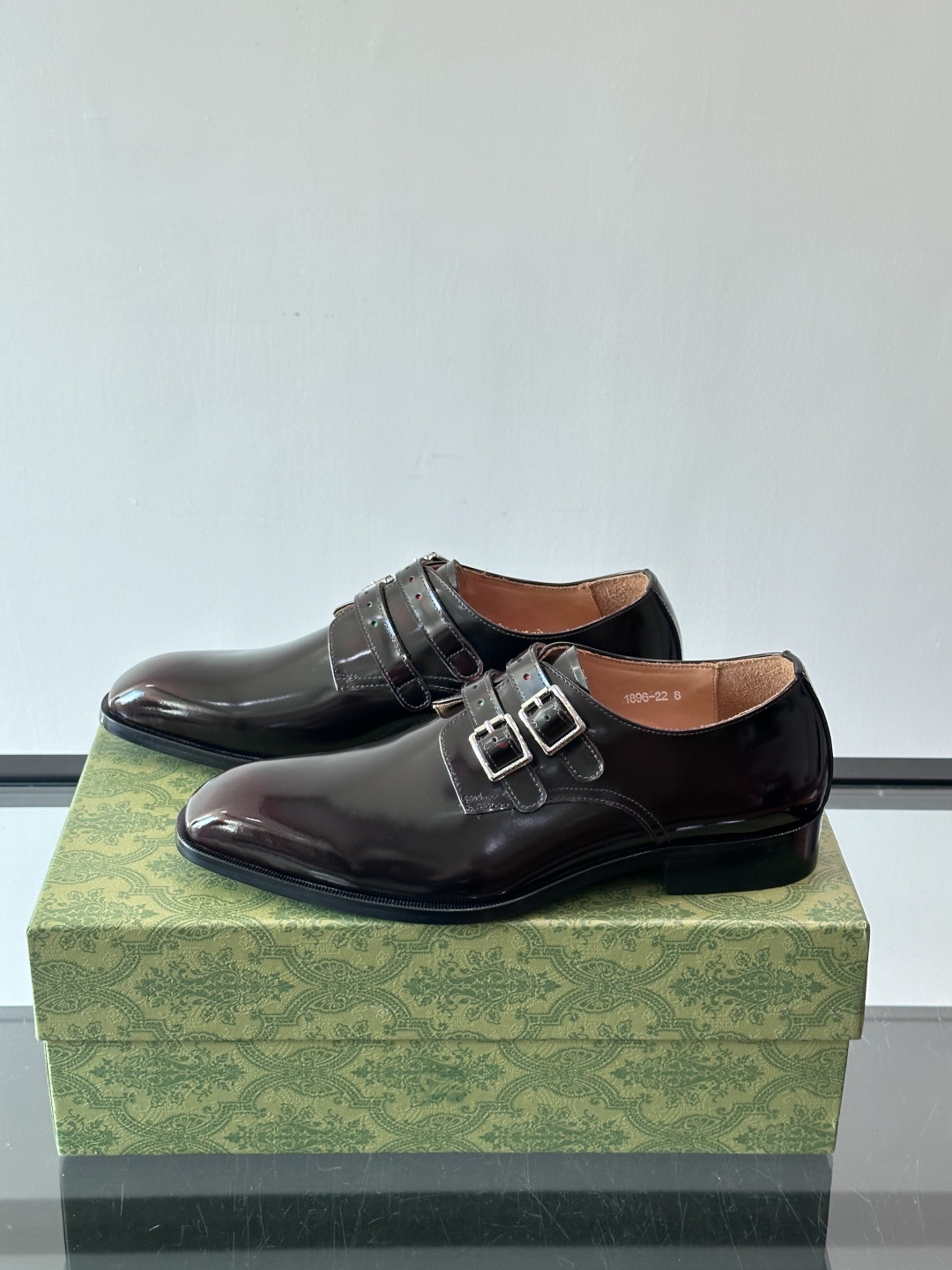 gucci 男士商务小皮鞋，上脚非常好看！精品商务休闲皮鞋💥💥真皮大底产品意大利进口牛皮制作🐂进口水染牛