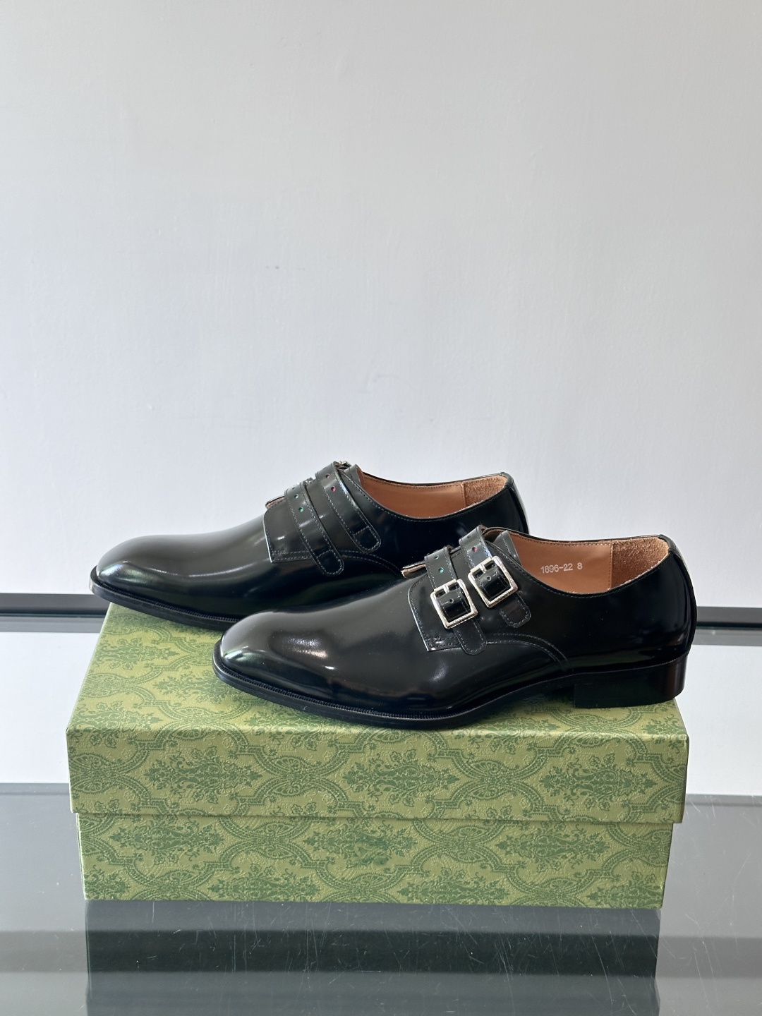 gucci 男士商务小皮鞋，上脚非常好看！精品商务休闲皮鞋💥💥真皮大底产品意大利进口牛皮制作🐂进口水染牛