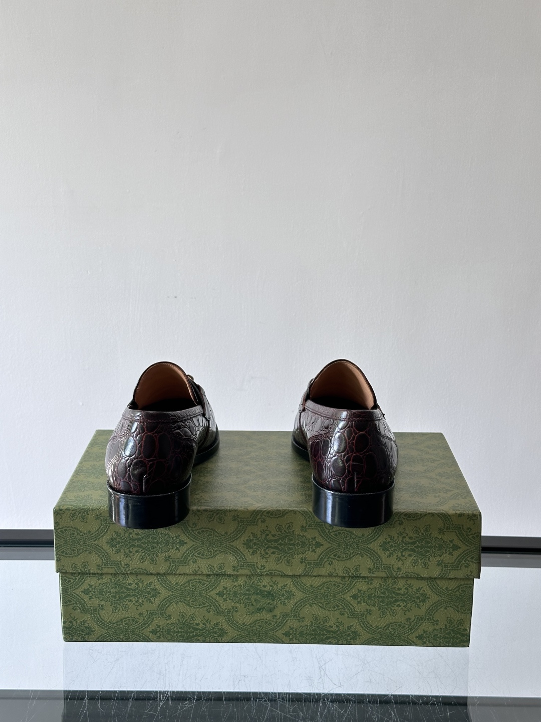 gucci 男士商务小皮鞋，上脚非常好看！精品商务休闲皮鞋💥💥真皮大底产品意大利进口牛皮制作🐂进口水染牛