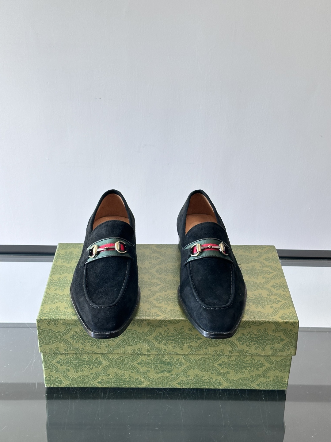 gucci 男士商务小皮鞋，上脚非常好看！精品商务休闲皮鞋💥💥真皮大底产品意大利进口牛皮制作🐂进口水染牛