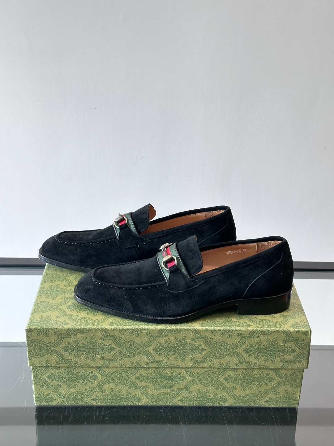 gucci 男士商务小皮鞋，上脚非常好看！精品商务休闲皮鞋💥💥真皮大底产品意大利进口牛皮制作🐂进口水染牛