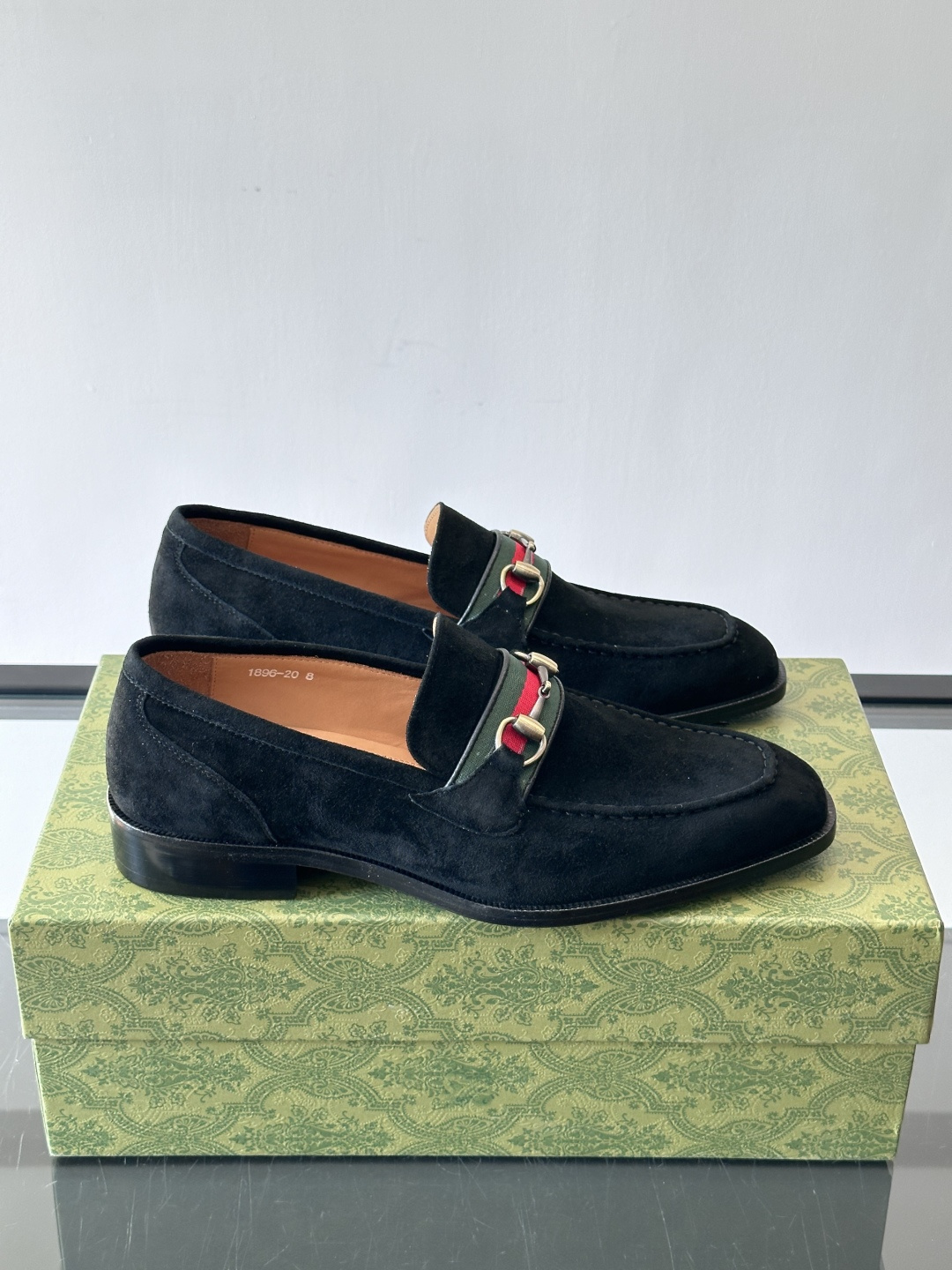 gucci 男士商务小皮鞋，上脚非常好看！精品商务休闲皮鞋💥💥真皮大底产品意大利进口牛皮制作🐂进口水染牛